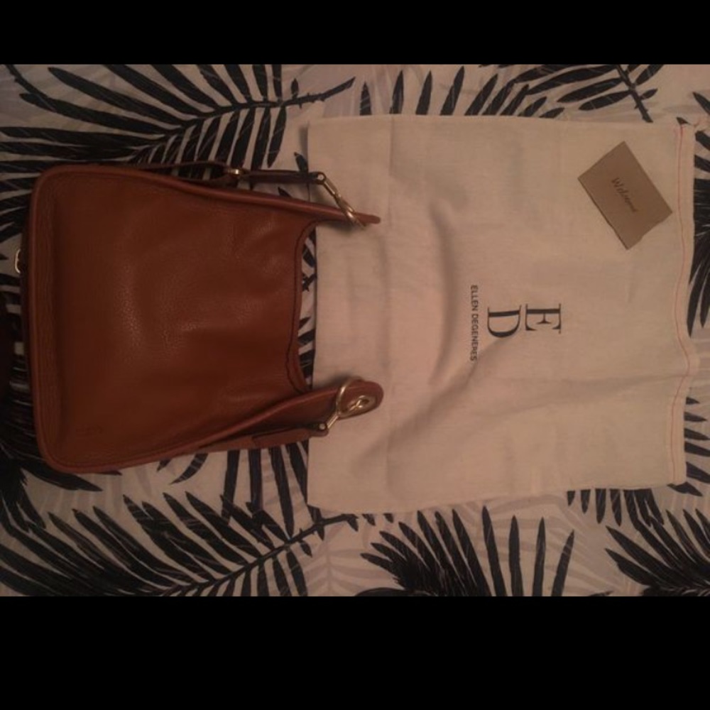 Ellen crossbody